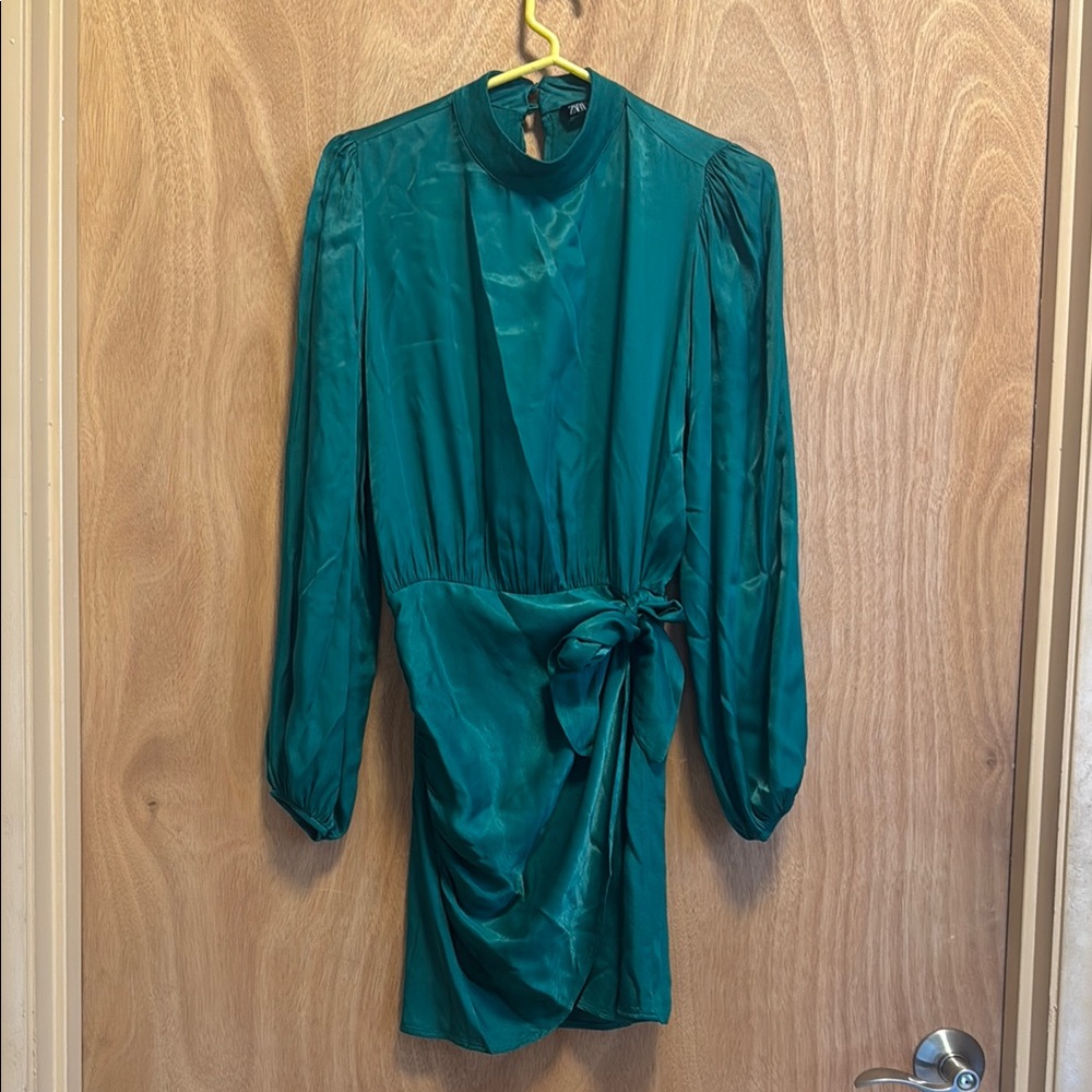 Zara Green Satin Tie Dress - Picture 2 of 3